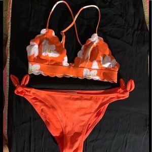 🌹H&M Adorable Bikini Set!💕